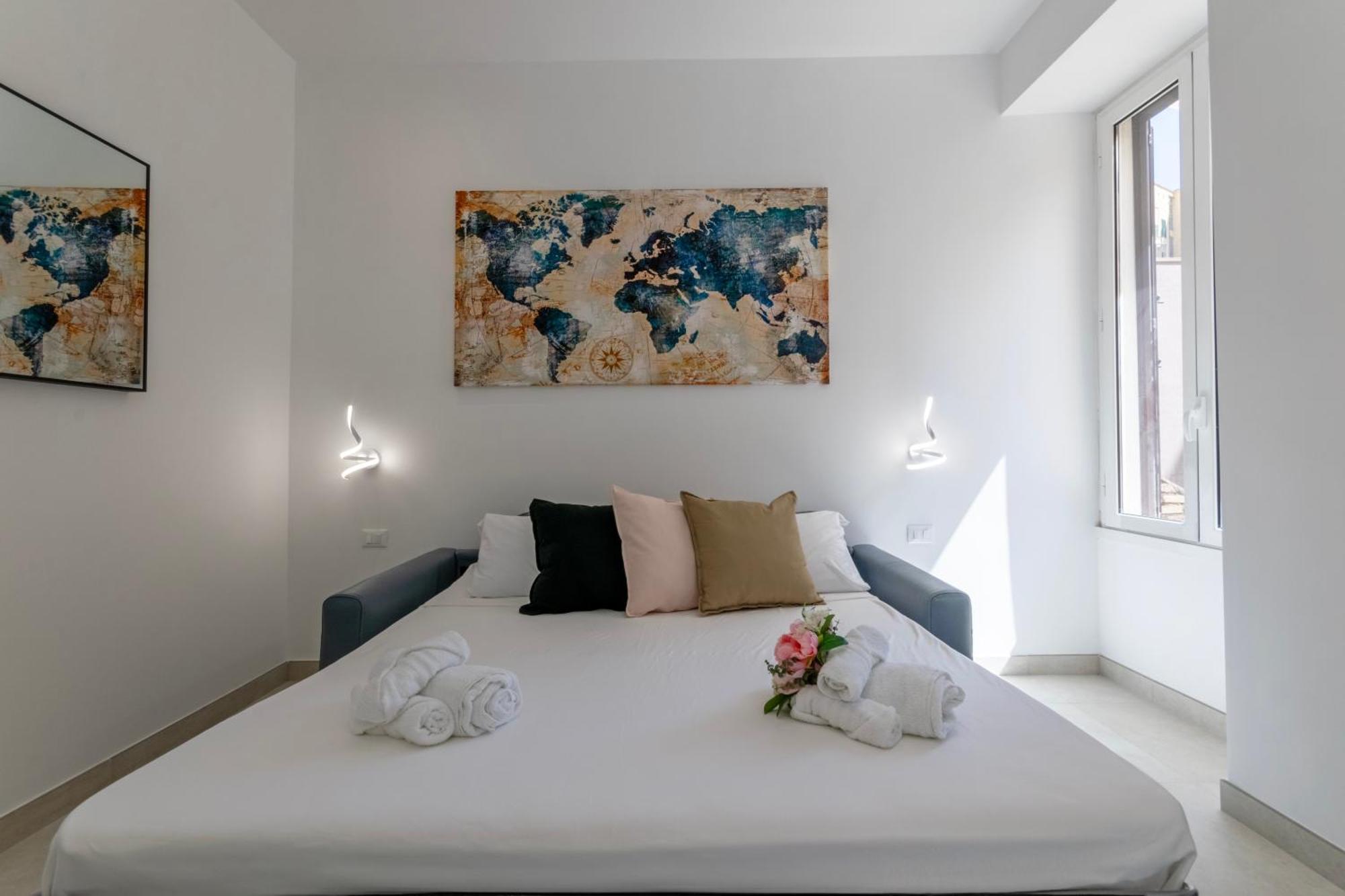 Apartment Near To Colosseum Re-house *