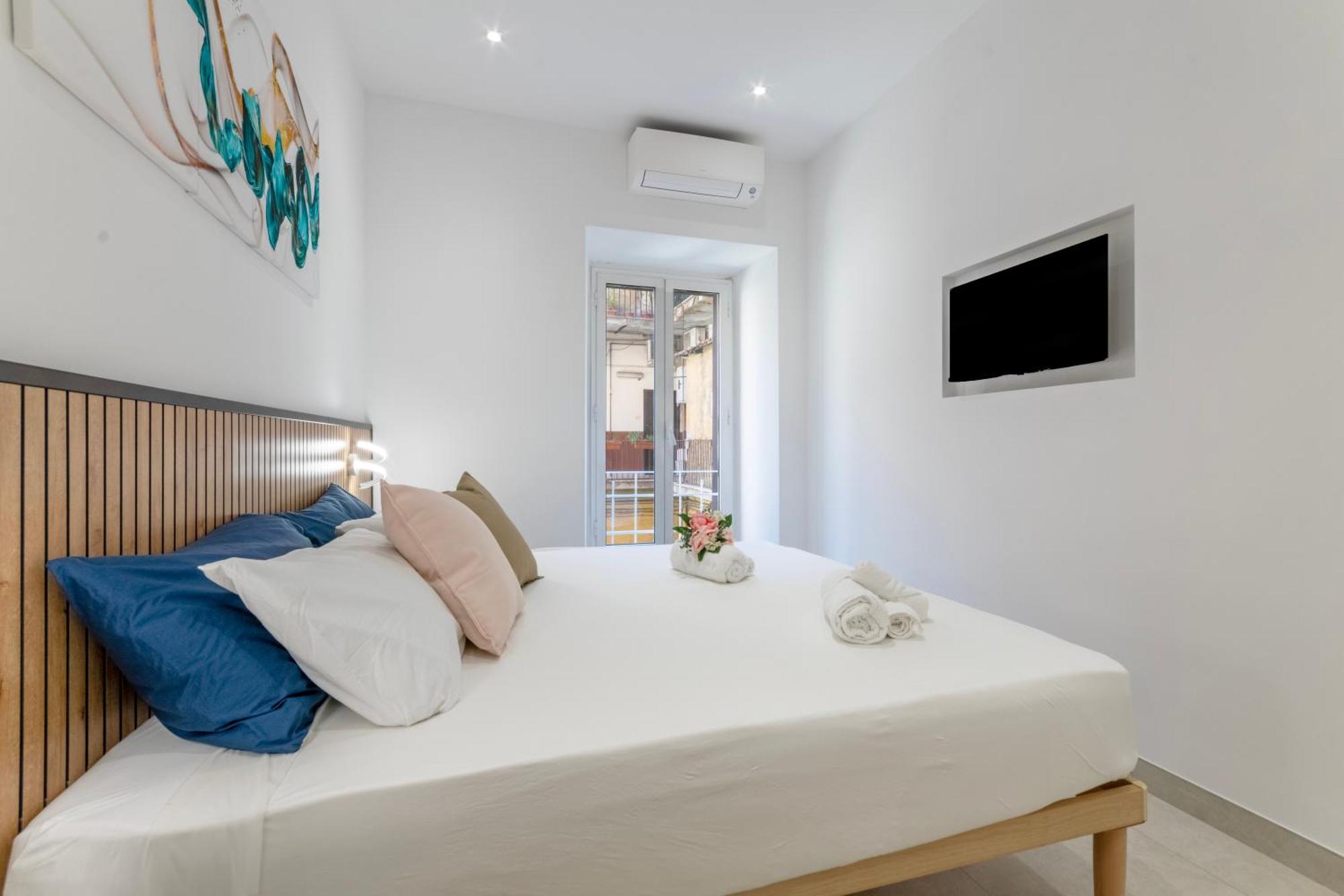 Apartment Near To Colosseum Re-house *