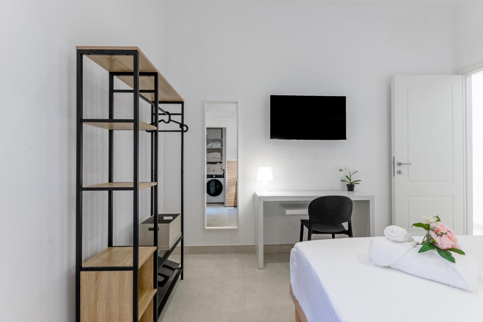 Near To Colosseum Re-house Apartment Rom